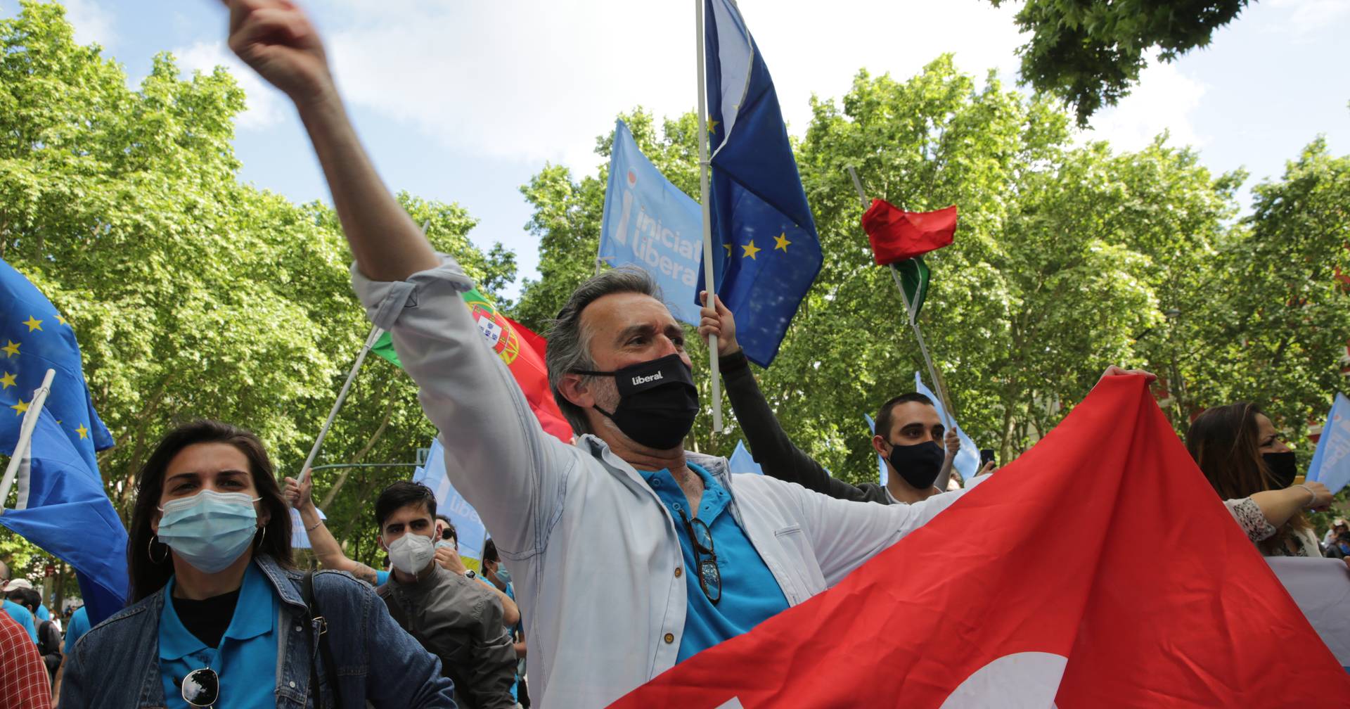 IL adia protesto para 25 de Abril contra a revisão constitucional