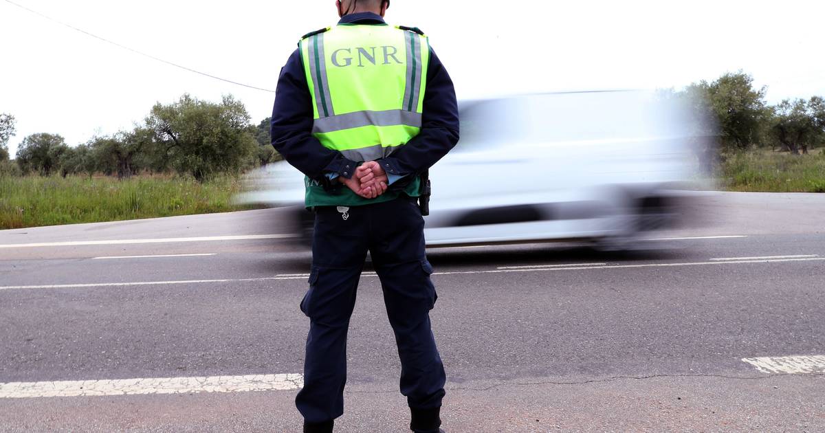 Homicídio em Sines: Homem morto com tiros de caçadeira junto ao Mercado Municipal – GNR procura suspeito