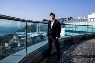 Charles Wong, fotografado em Hong Kong, é um dos maiores aliados de Pequim na cidade autónoma <span class="creditofoto">FOTO Paul Yeung/Bloomberg/Getty Images </span>