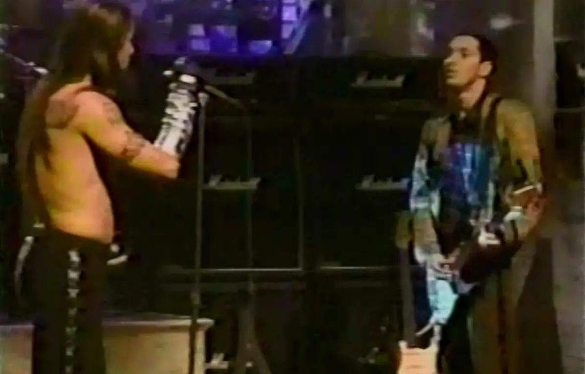 Recordar é viver: o dia em que John Frusciante sabotou os Red Hot Chili Peppers em direto na televisão