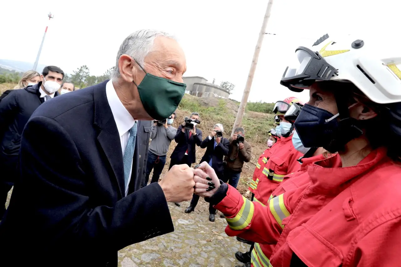 “Em ano de autárquicas há mais incêndios florestais”: Marcelo lança alerta para o reforço da prevenção