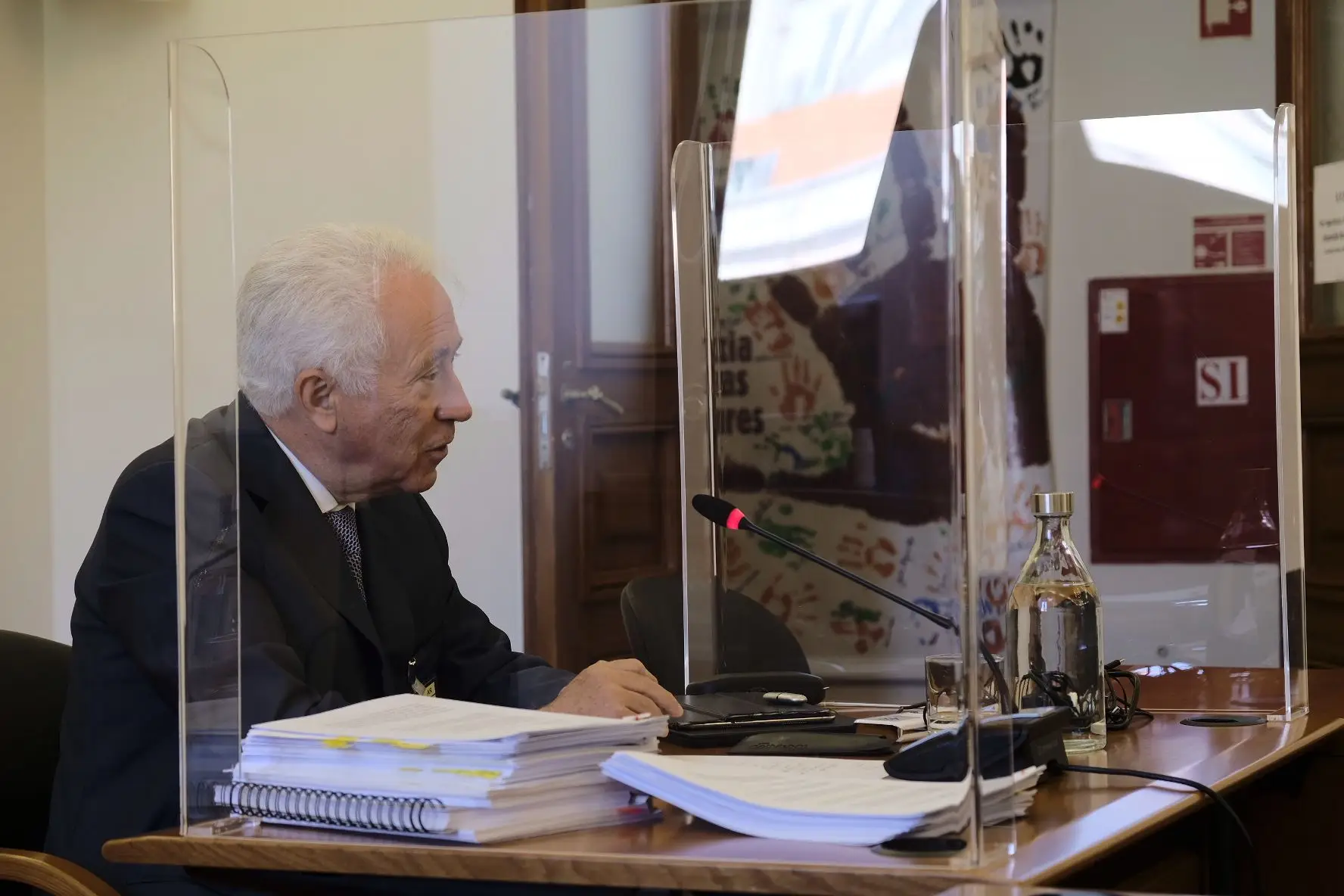 Carlos Costa recebeu SMS de António Costa: "É o primeiro-ministro a confirmar a tentativa de intromissão junto do Banco de Portugal"