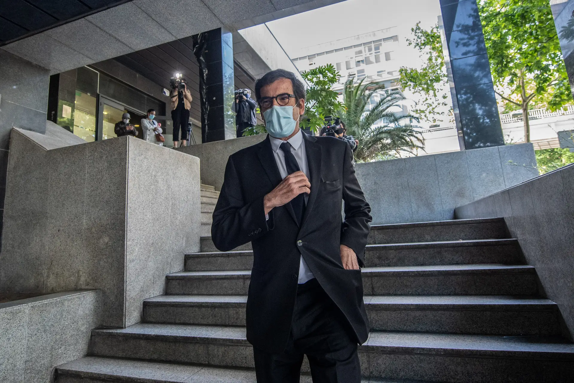 Rui Moreira tem condições para se recandidatar? CDS mantém apoio, PS e CDU não se metem, BE censura e PSD (ainda) não reagiu