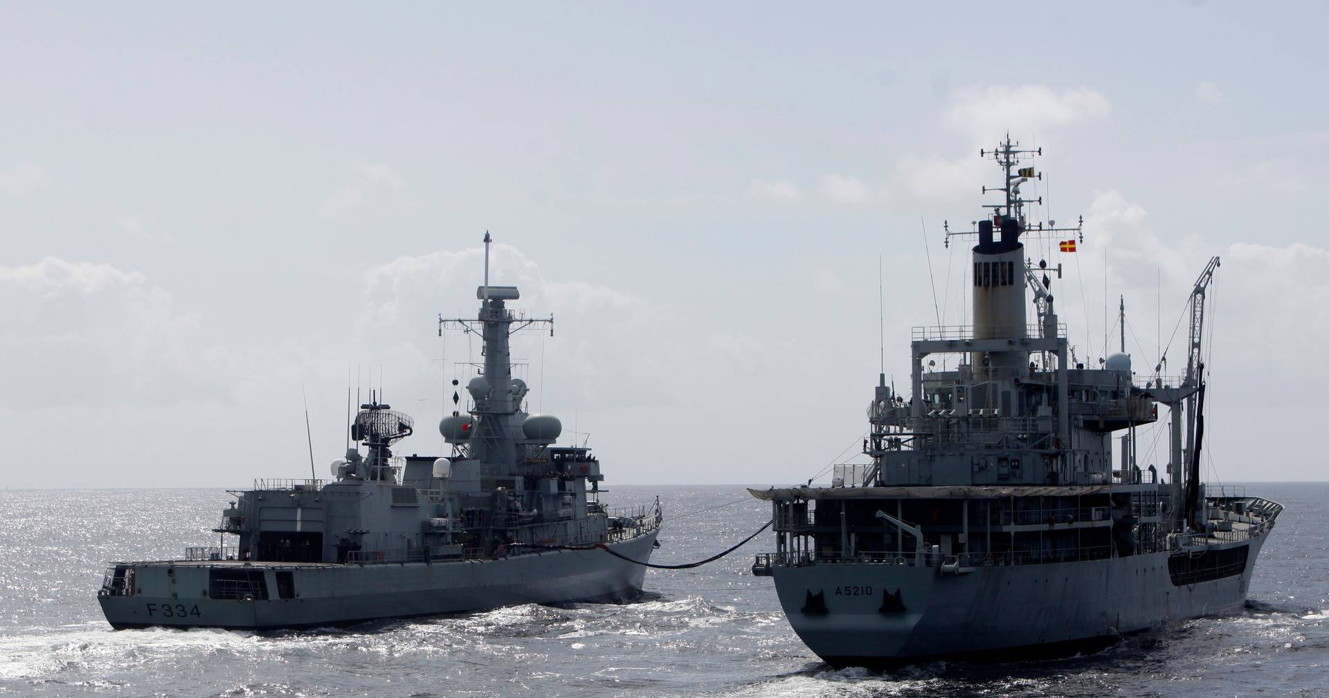 Marinha está a monitorizar navio russo que navega há três dias pela costa portuguesa