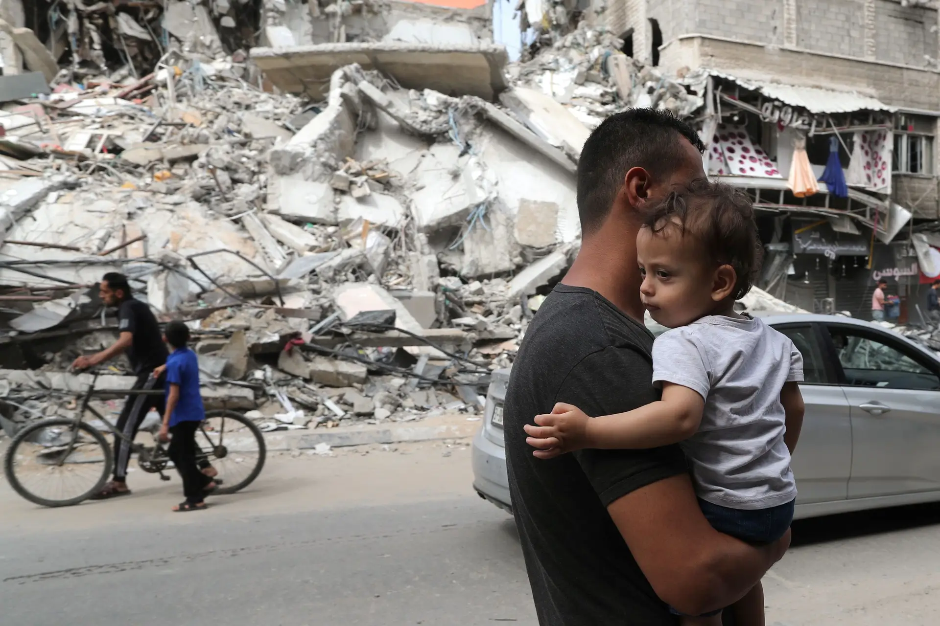 Depois da trégua, uma Gaza desfigurada faz contas à destruição