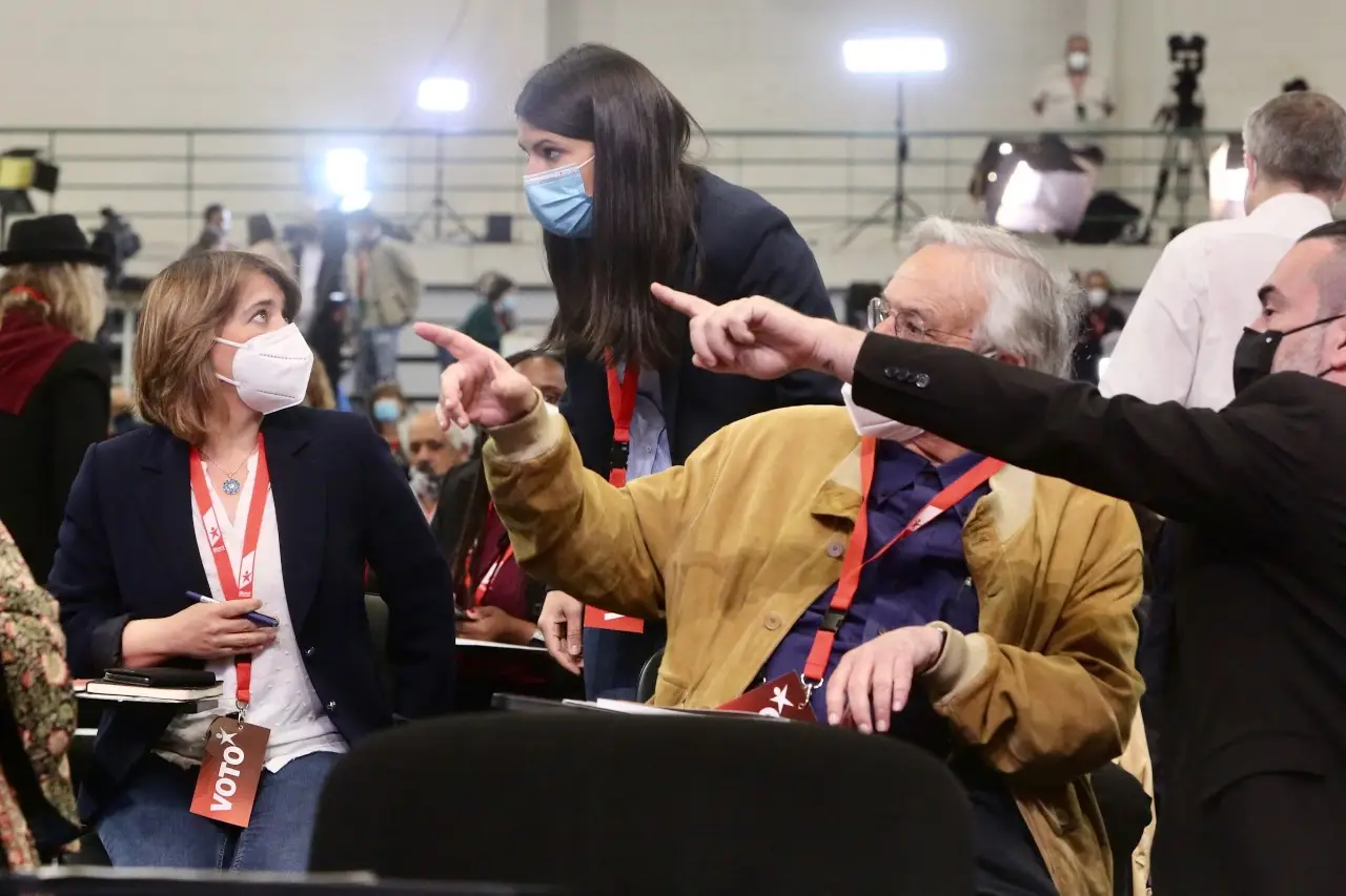 Os fundadores apontam o caminho de futuro do Bloco (na imagem, Fernando Rosas). Na Convenção, Francisco Louçã voltou a destacar Catarina Martins e Mariana Mortágua como presente e futuro do partido. E repetiu uma profecia...