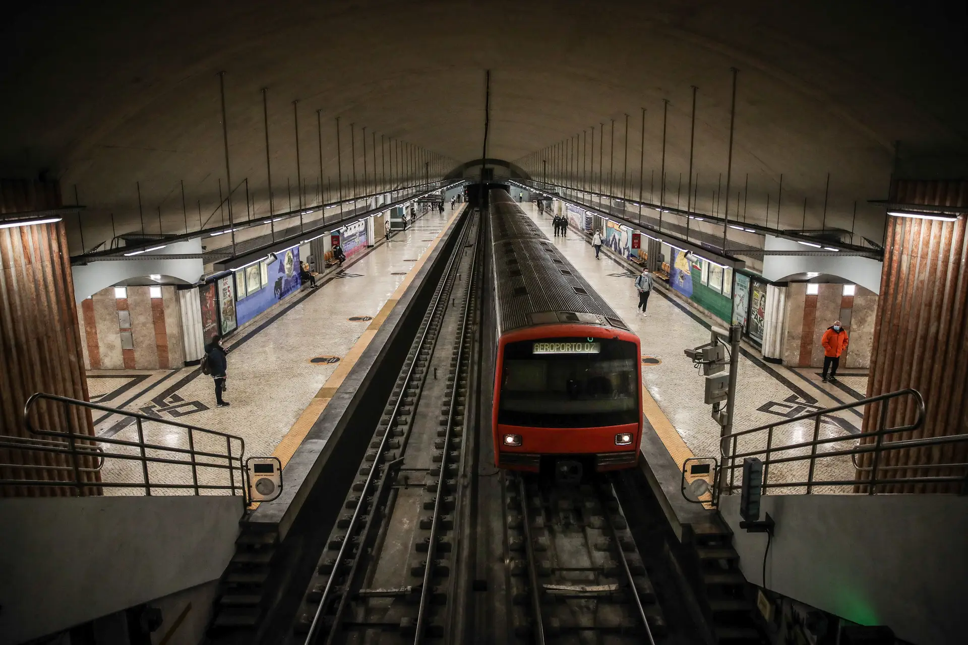 Troço do Metro de Lisboa entre Campo Grande e Rato encerrado entre sábado e segunda-feira