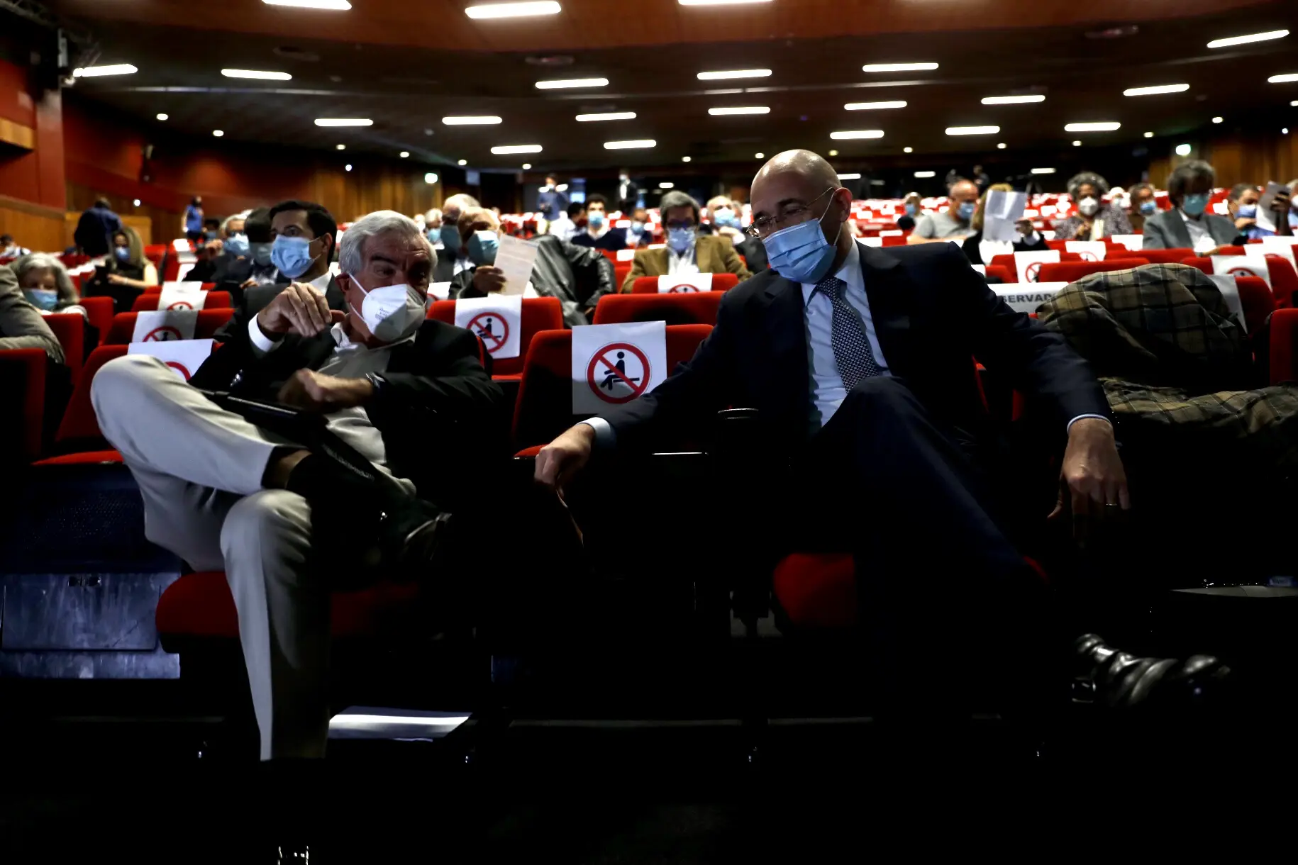 Partidos da direita sentaram-se no “divã” e não se entenderam