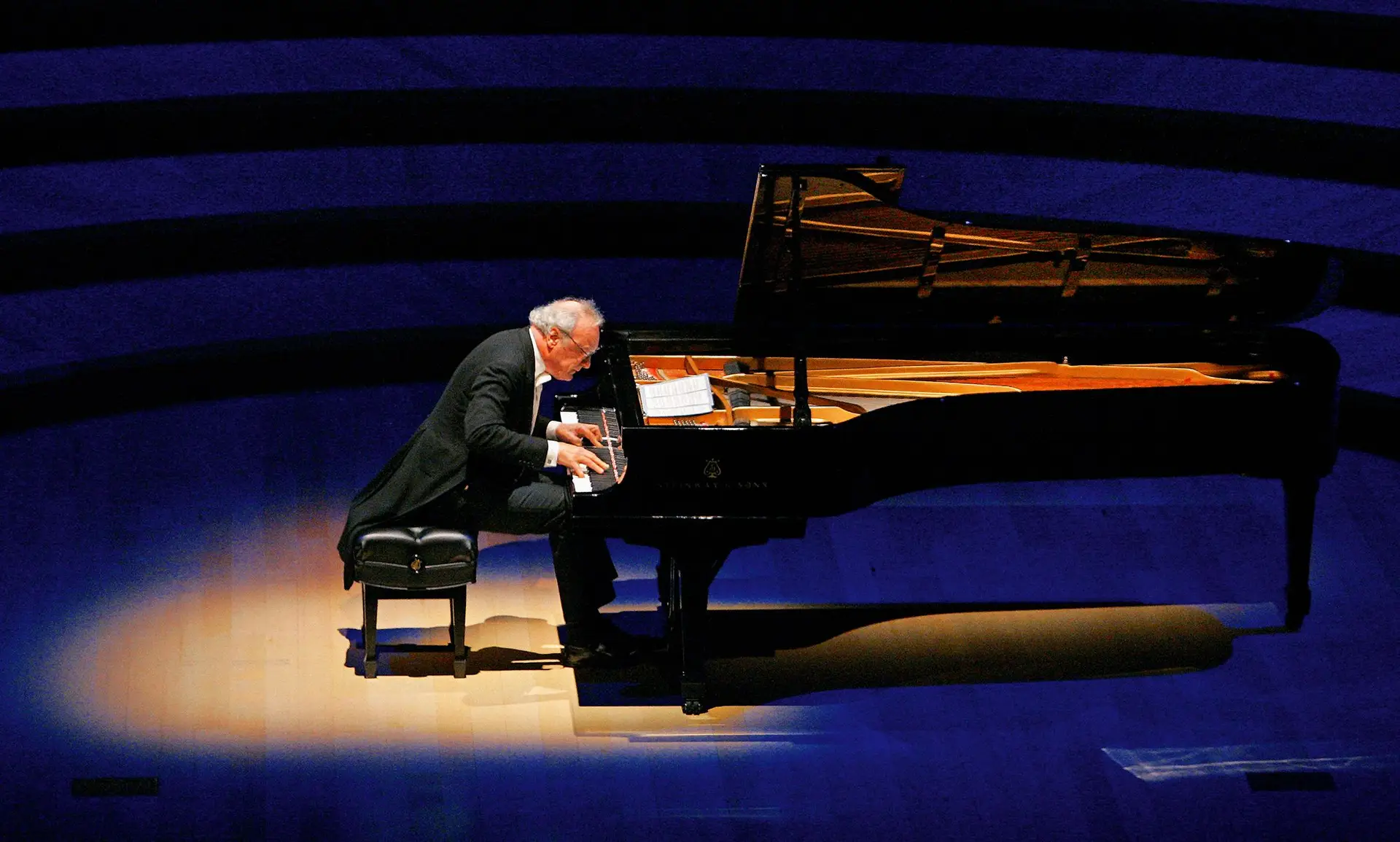 Alfred Brendel é o destaque maior do festival. Deixou os palcos em 2008, volta a Portugal para ser homenageado