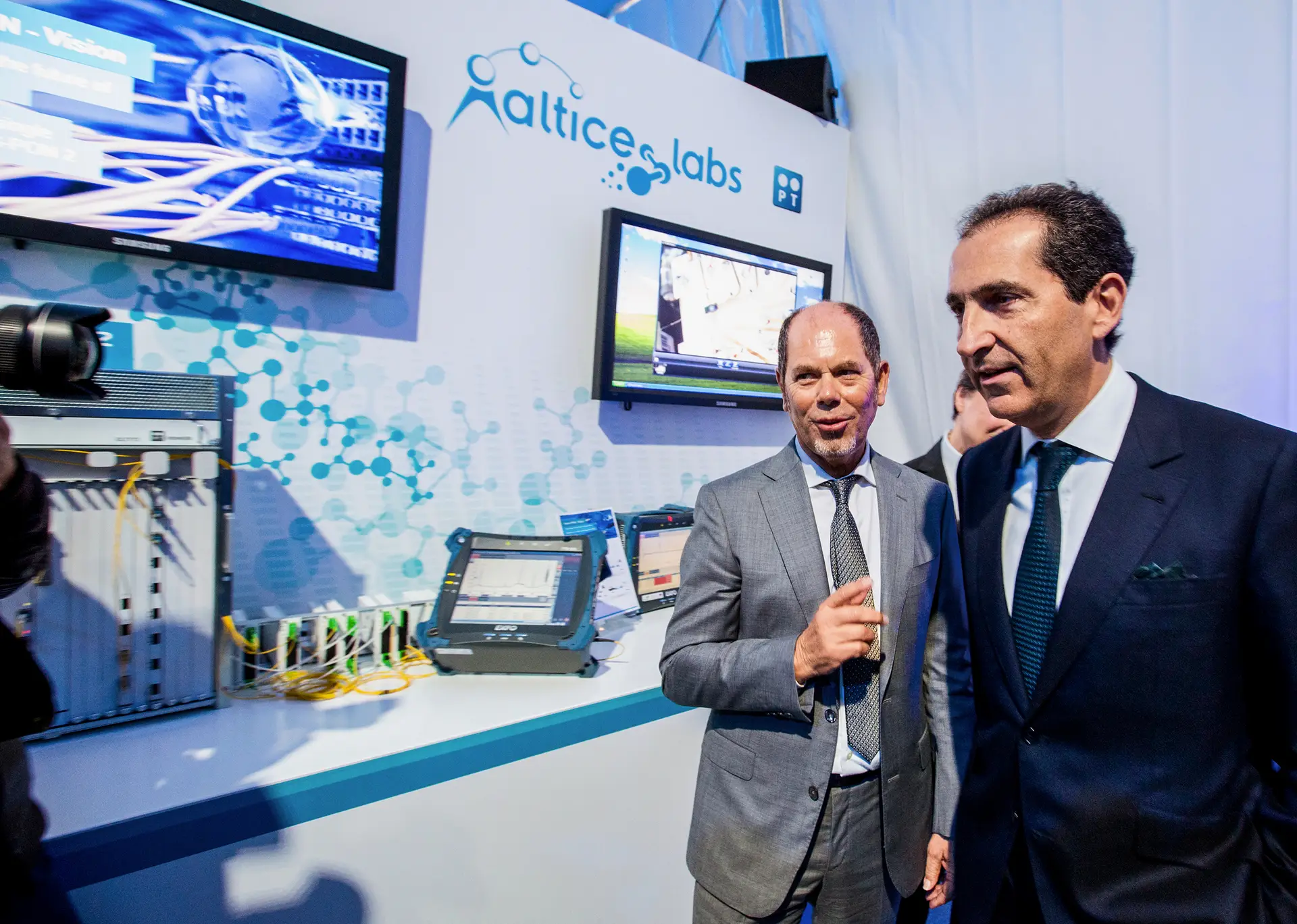 NEGÓCIO Quem quiser comprar a Altice Portugal terá que ter bolsos fundos, já que vai precisar de, pelo menos, seis a sete mil milhões de euros. Pequeno, o mercado português será sobretudo interessante para quem já tem uma operação em Espanha