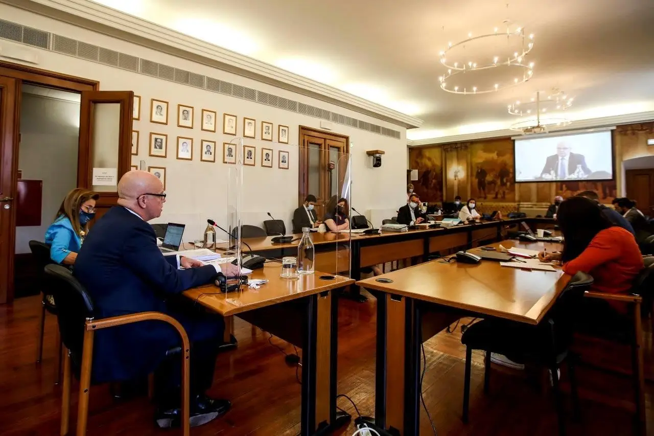 Relatório do inquérito ao Novo Banco está preso por “ajustes de contas entre governos e governadores”
