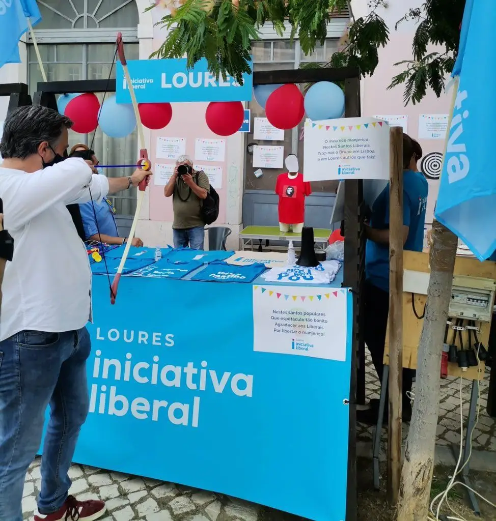 Iniciativa Liberal: Duas alternativas, quase a mesma linha - Expresso