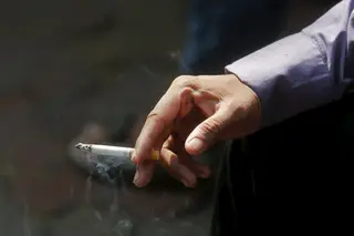 Onde vai ser proibido fumar na rua? Onde deixará de ser vendido tabaco? Máquinas automáticas acabam? Respostas sobre as novas restrições