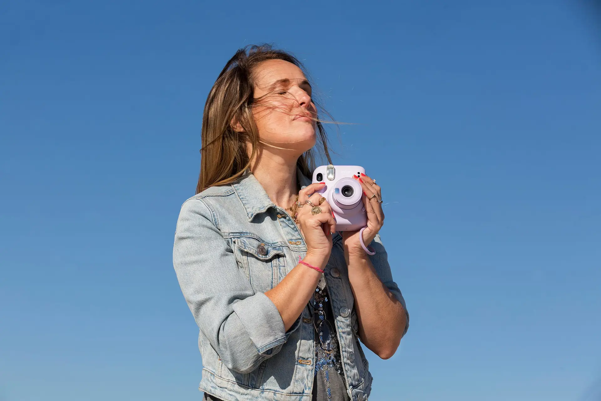 Ana Rocha: “É nas sombras onde a minha criatividade vai beber” - Expresso
