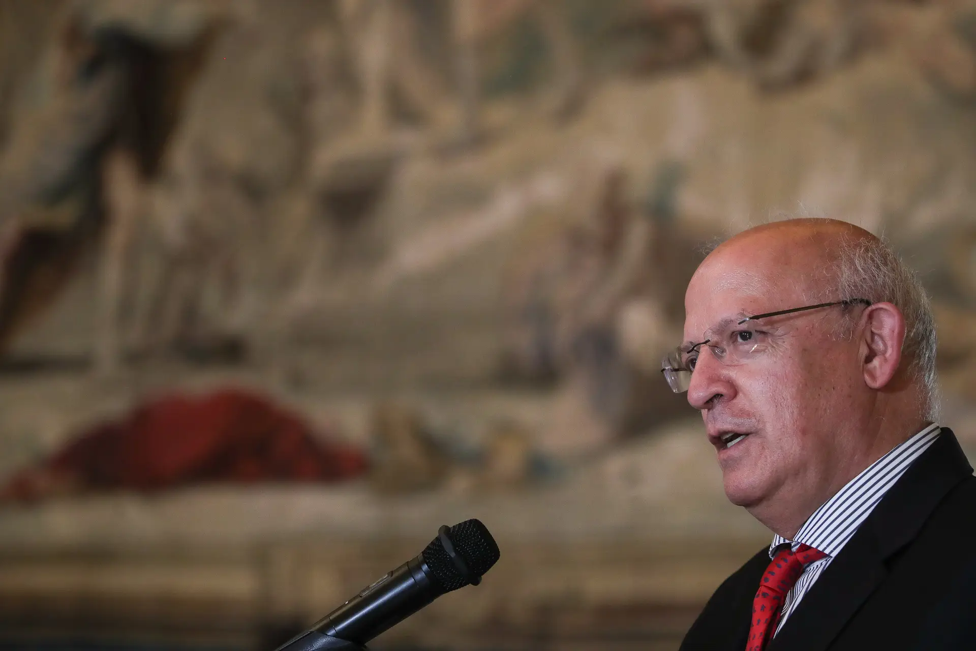 Cravinho não informa Costa: problema de comunicação no Governo? Santos Silva diz que não e invoca o segredo de Justiça