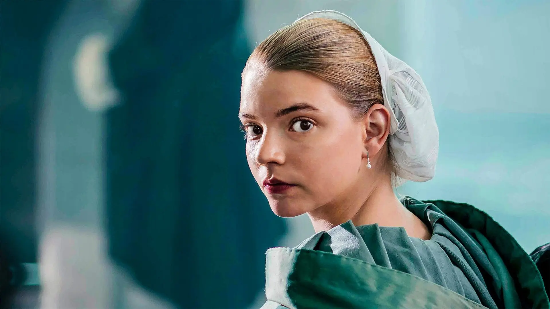 Anya Taylor-Joy três anos antes de “Gambito de Dama”. “O Miniaturista”  demorou mas chegou