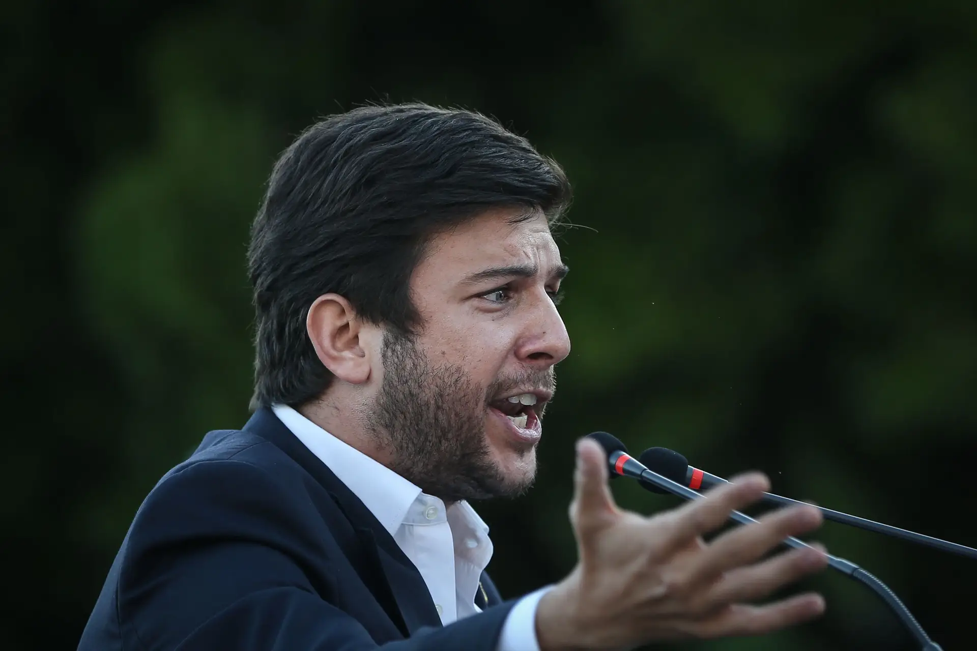 Líder do CDS-PP quer que os alunos possam optar pelo ensino privado ou público