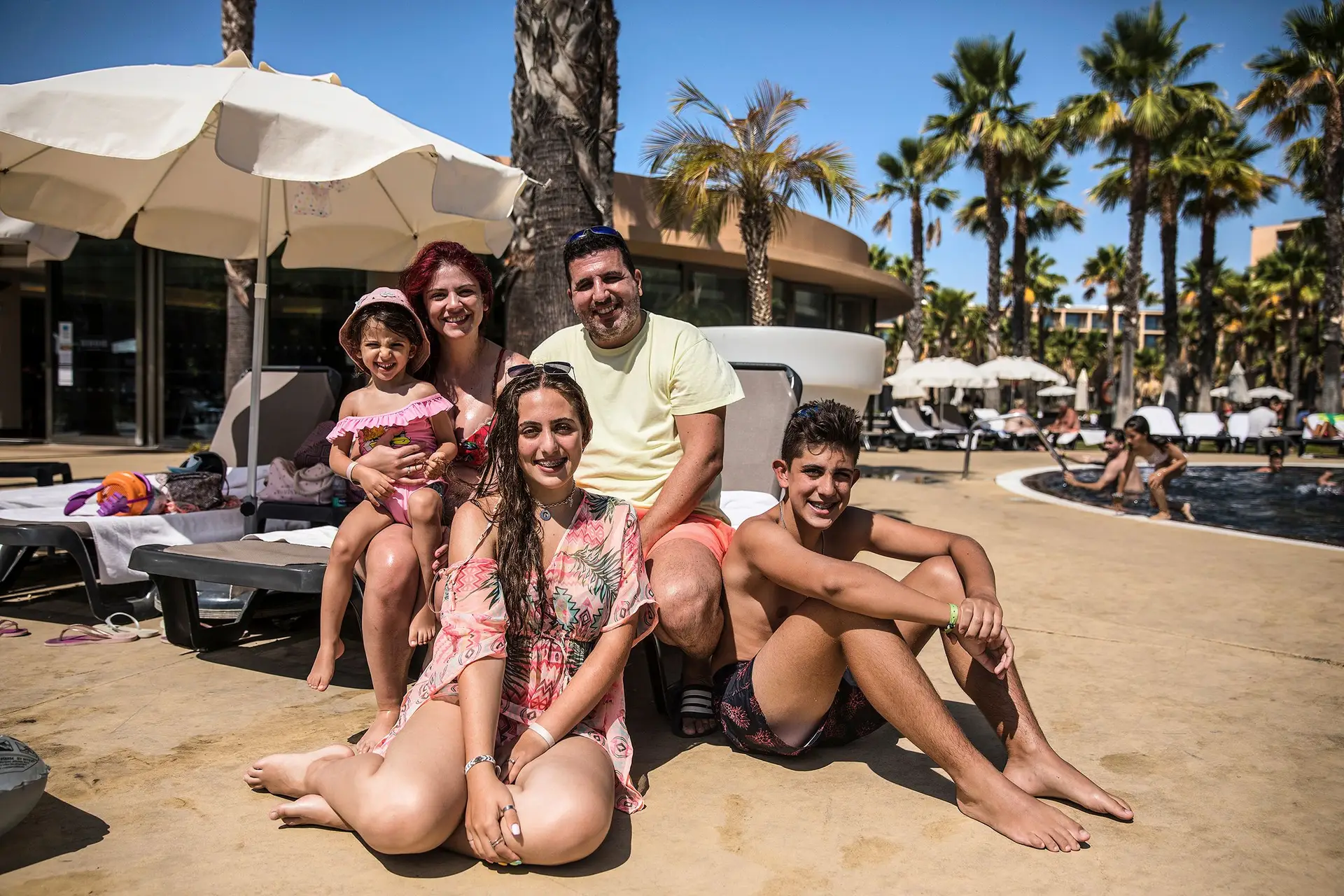 FÉRIAS CÁ DENTRO Em alternativa à habitual viagem às Caraíbas, Fernando Coelho está com a família num resort nos Salgados