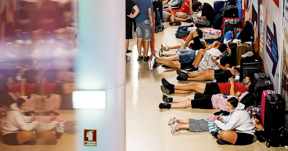 Crise nos céus dos EUA: paralisação do Governo obriga a cortar 10% do tráfego aéreo