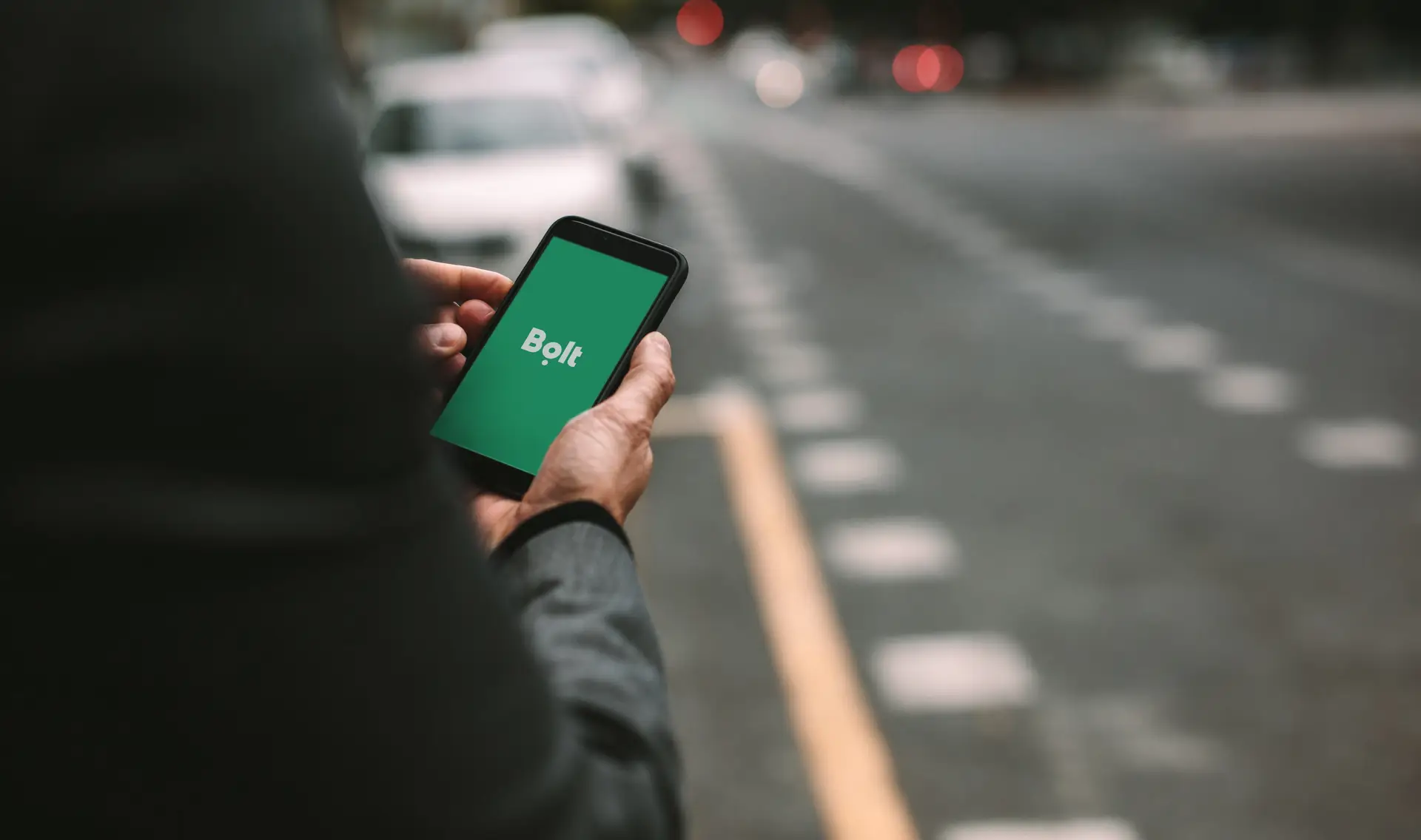 Lei 'Uber': A mesma precariedade, o mesmo país, regras diferentes