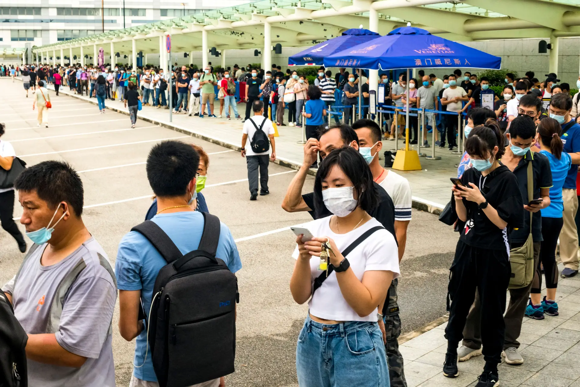 Cassinos em Macau continuam abertos após casos de Covid