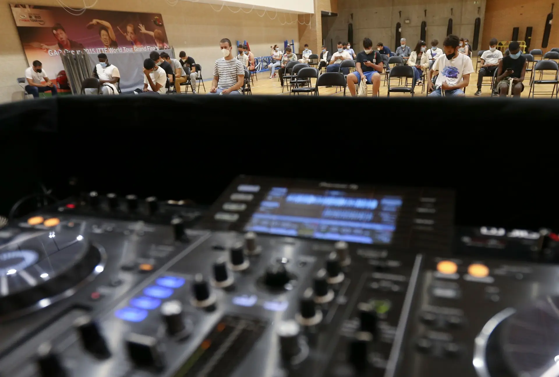 A noite em que os mais jovens “demonstraram uma maturidade muito superior” à dos que estavam atrás do vice-almirante