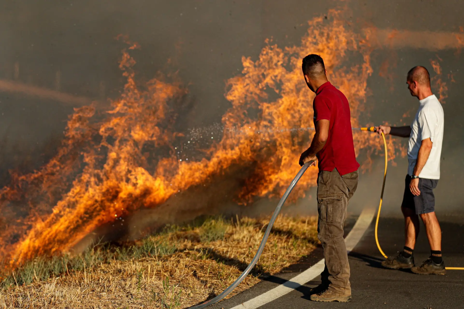 Incêndios 12 Concelhos De Quatro Distritos Em Risco Máximo Expresso 6413