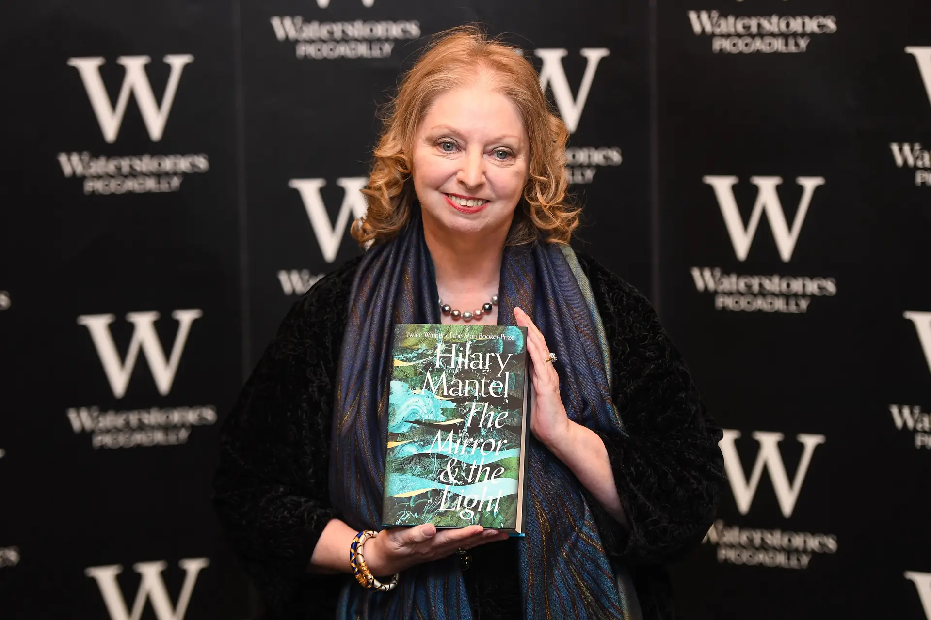 Hilary Mantel: "Somos levados na corrente do nosso tempo"