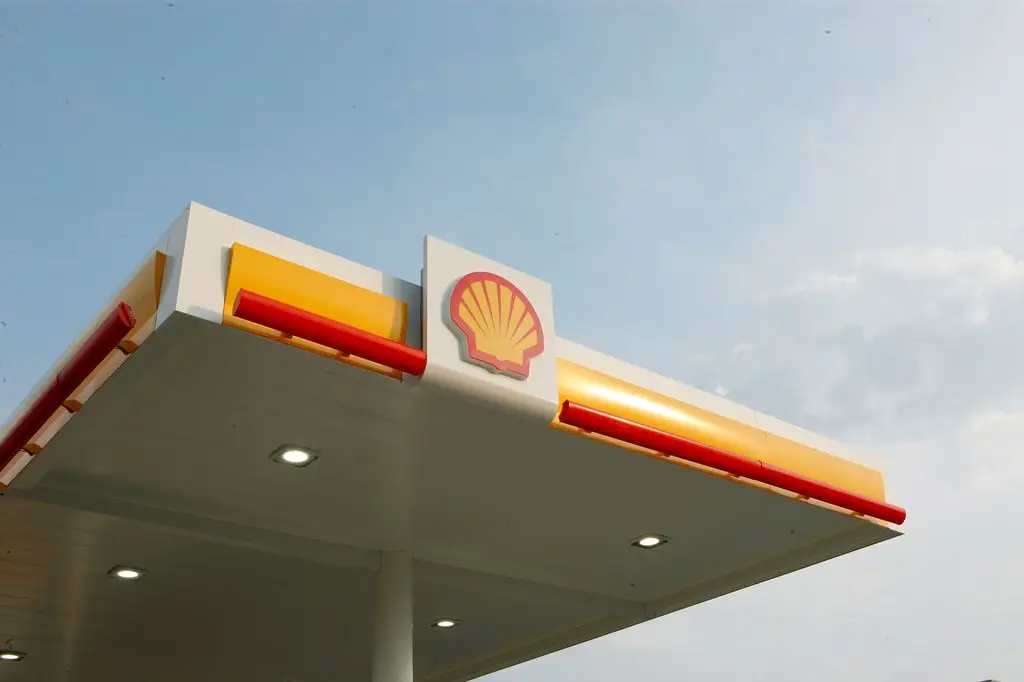 Shell derrama entre 30 a 40 toneladas de petróleo em Singapura