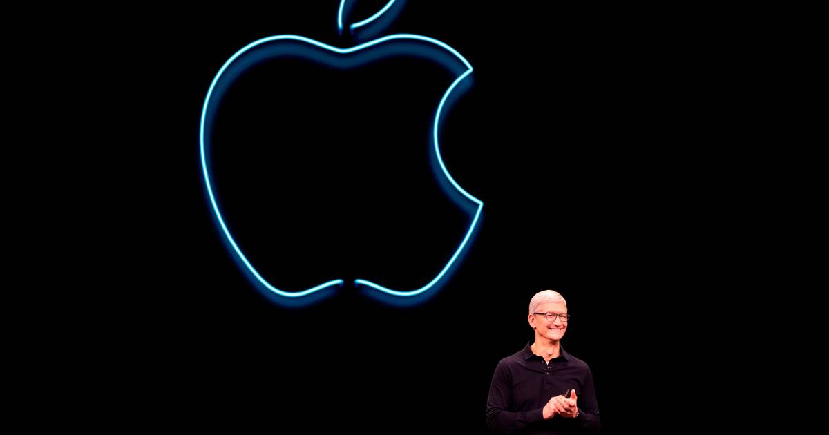 Apple entra na era da Siri AI na despedida do CEO 