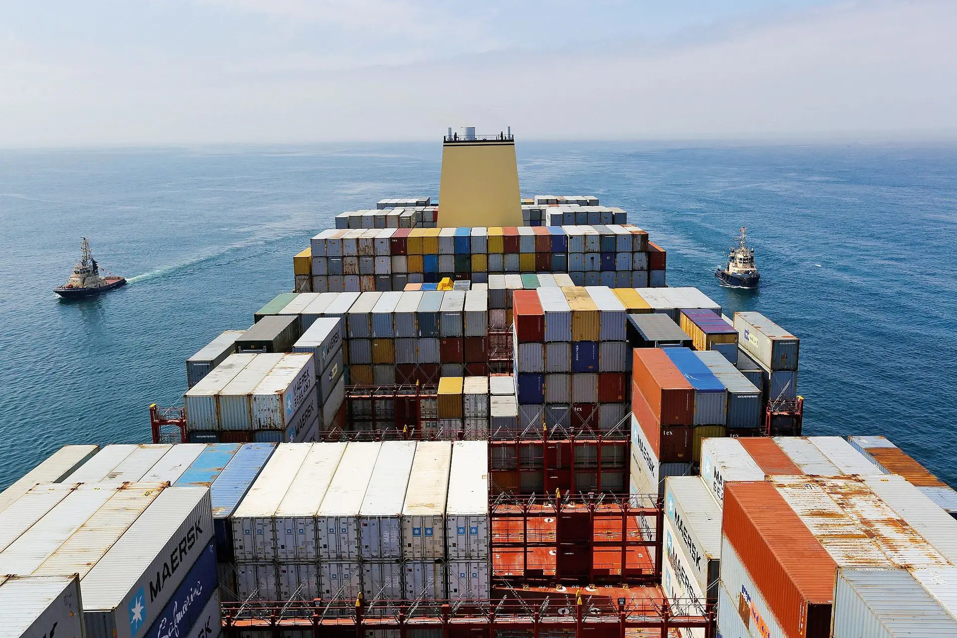 Quatro dos cinco principais destinos das exportações portuguesas vão crescer menos do que Portugal em 2025