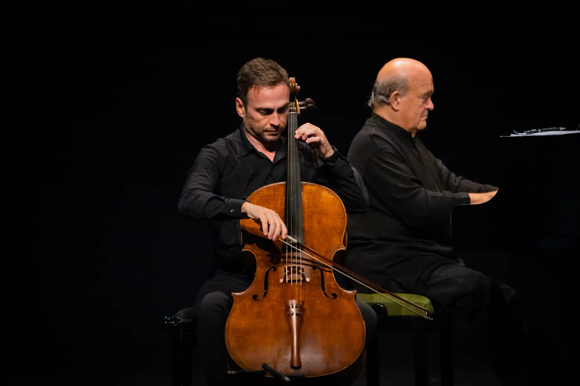 Concerto do violoncelista Pavel Gomziakov e do pianista Adriano Jordão