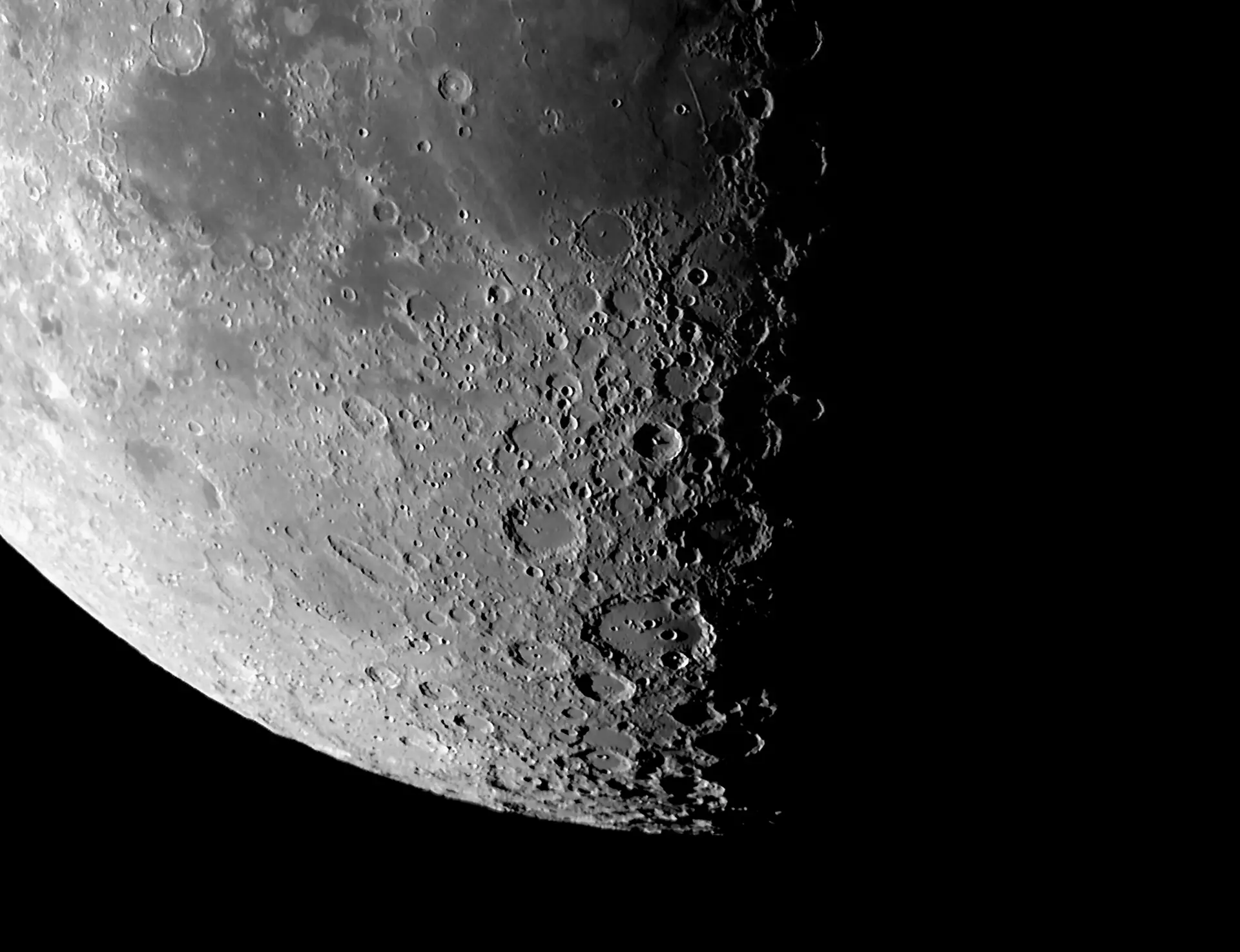 Odysseus Module Falls on Moon: Communications Difficult, Intuitive Machines Says