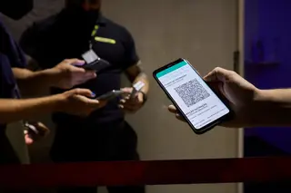 Testes, testes, testes: a vacina já não chega para a vida “normal”. Especialistas pedem cuidado para não se minar confiança na vacinação