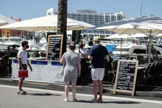 As restrições emitidas pelo Reino Unido têm sido determinantes para o fluxo de turistas estrangeiros no Algarve