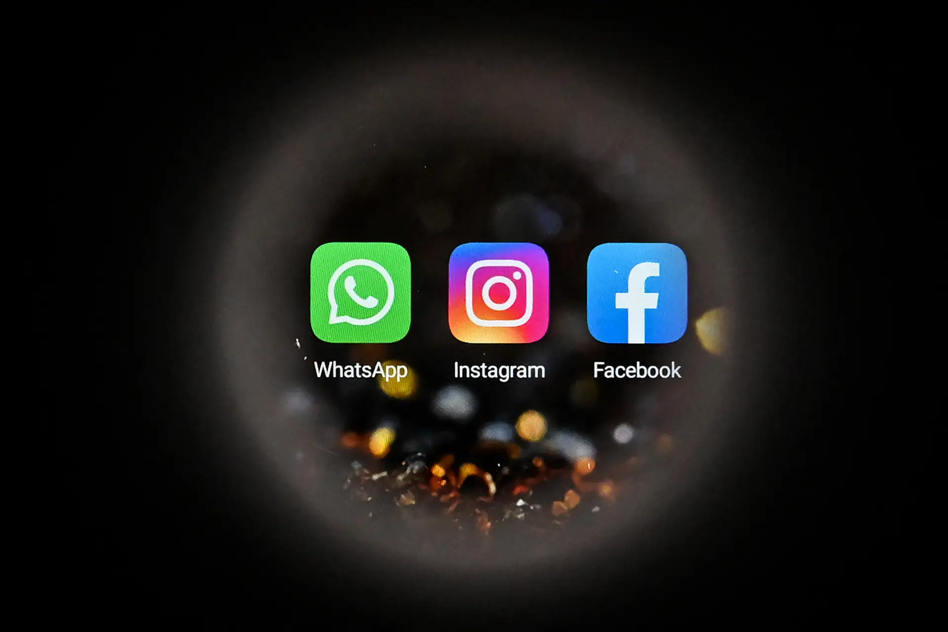 Facebook confirma falha na rede como causa do “apagão” de seis horas