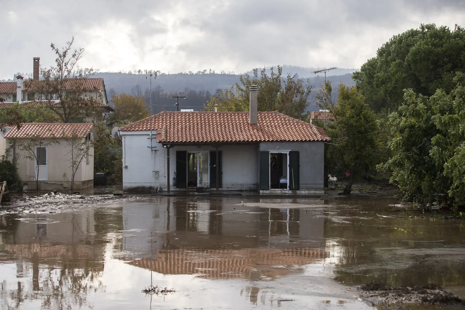 Forte tempestade causa inundações na Grécia