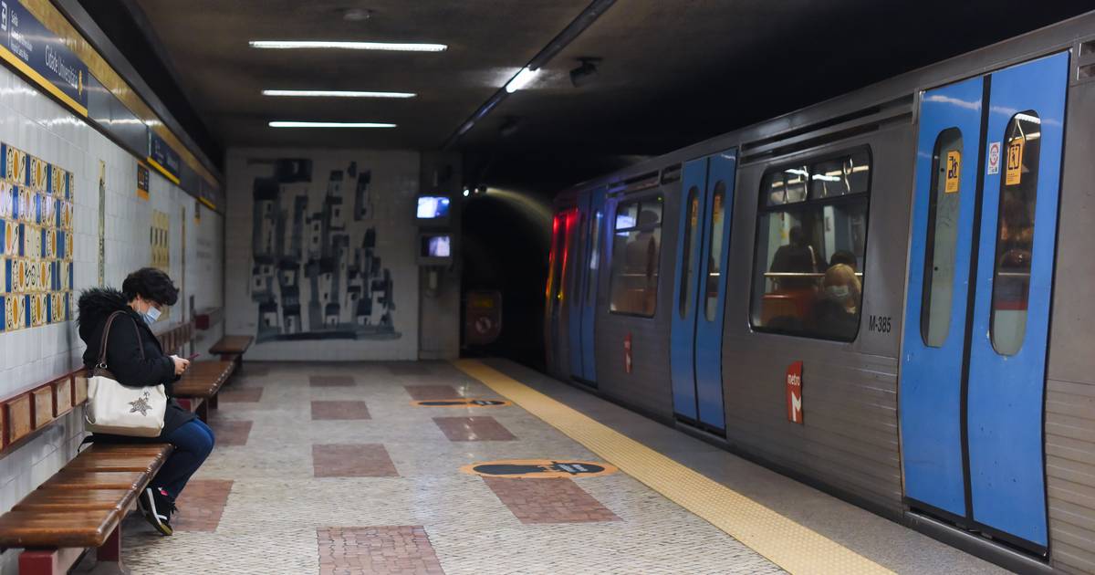 Há estações de metro a encerrar durante a Jornada Mundial da Juventude (Restauradores não é uma delas)