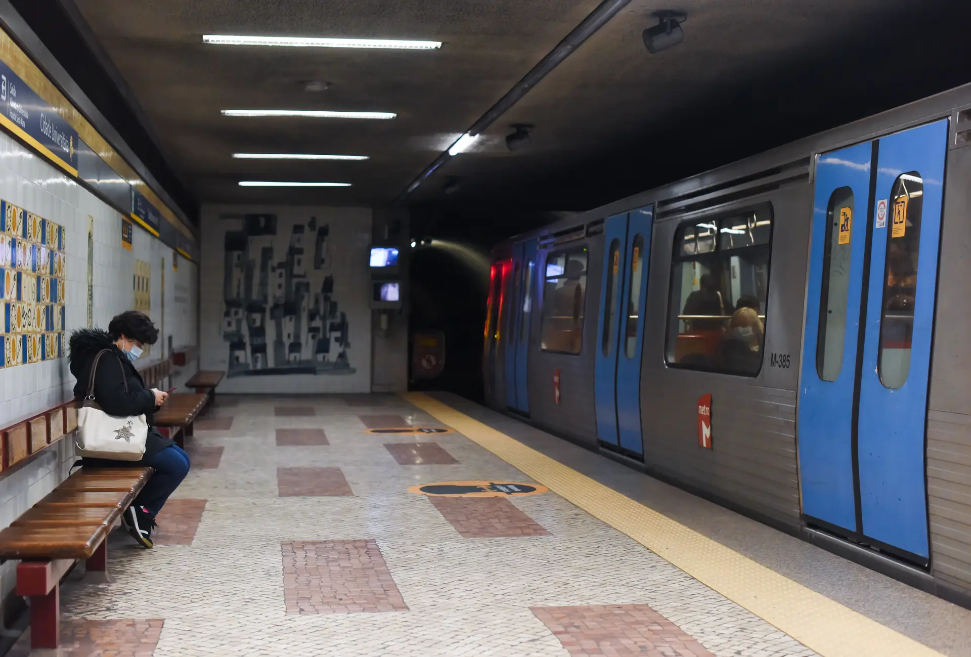 Circulação na linha Azul do Metro de Lisboa suspensa entre hoje e segunda-feira