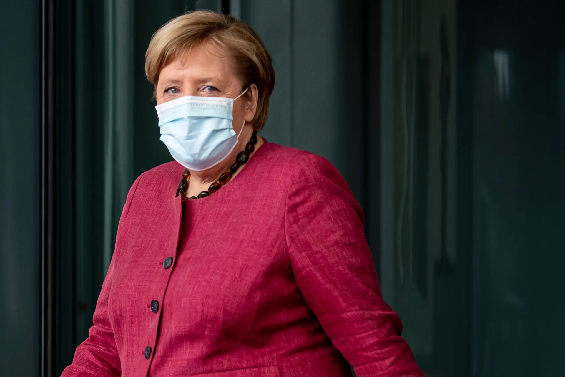 Angela Merkel não se arrepende de dependência energética do gás russo