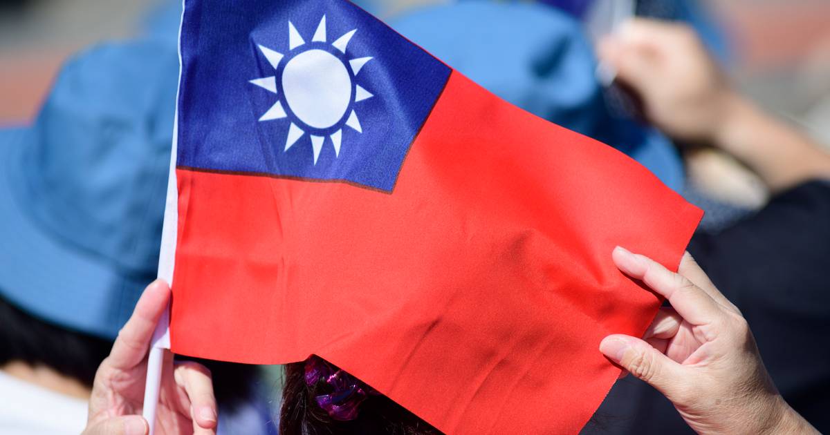 Taiwan encara exercícios militares da China como 