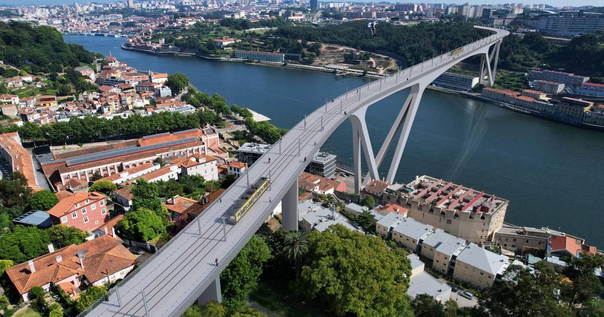 Menezes suspende apoio aos passes de idosos em Gaia