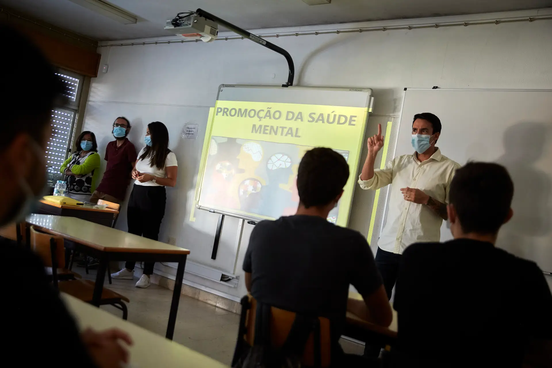 Equipa comunitária de saúde mental do Algarve numa das visitas a uma escola em Portimão, no ano passado