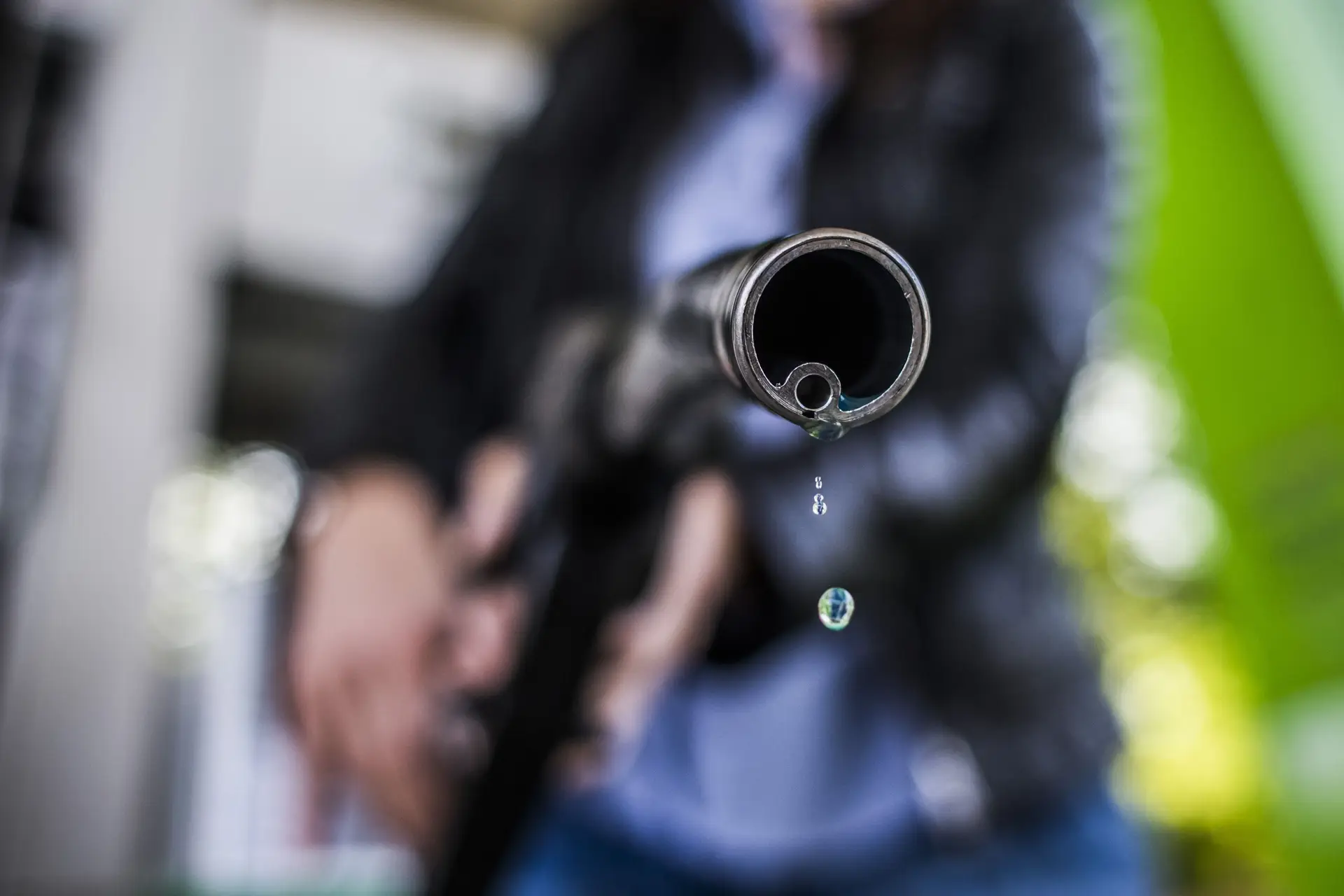 Por que é que a gasolina está mais barata do que o gasóleo?