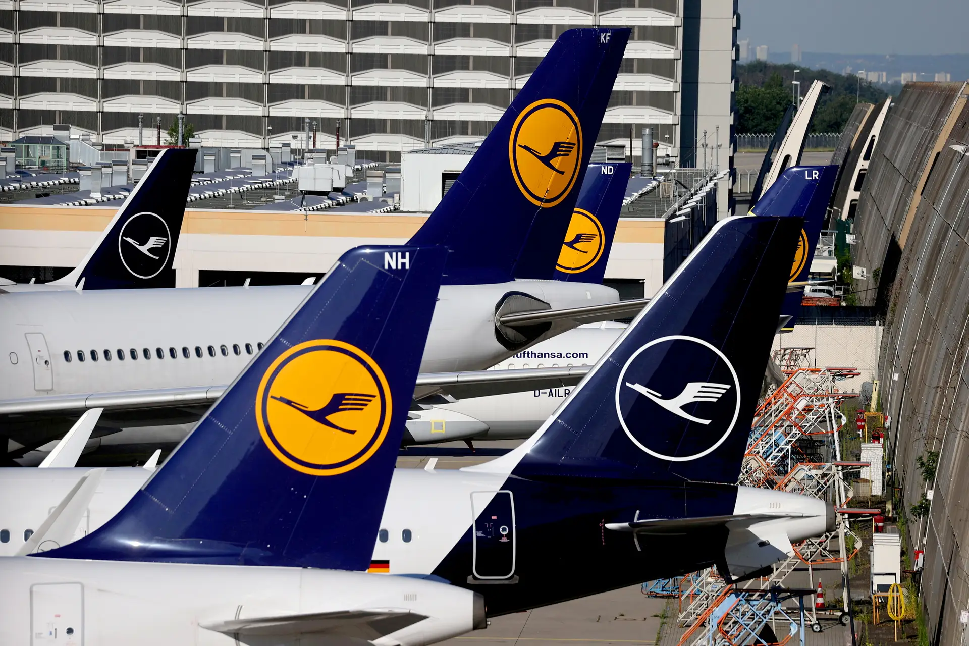 Greve na Lufthansa vai cancelar maioria dos voos de sexta-feira em Frankfurt e Munique