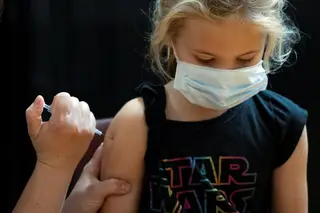Covid-19: Agência Europeia de Medicamentos aprova vacina da Pfizer para crianças dos 5 aos 11 anos