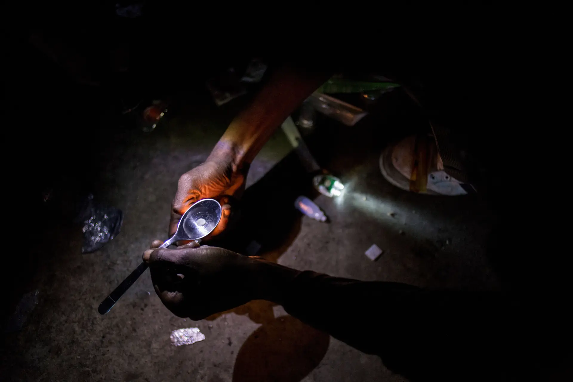 20 anos da descriminalização da droga: uma discussão que importa ter sobre as salas de chuto e a “uberização” do tráfico