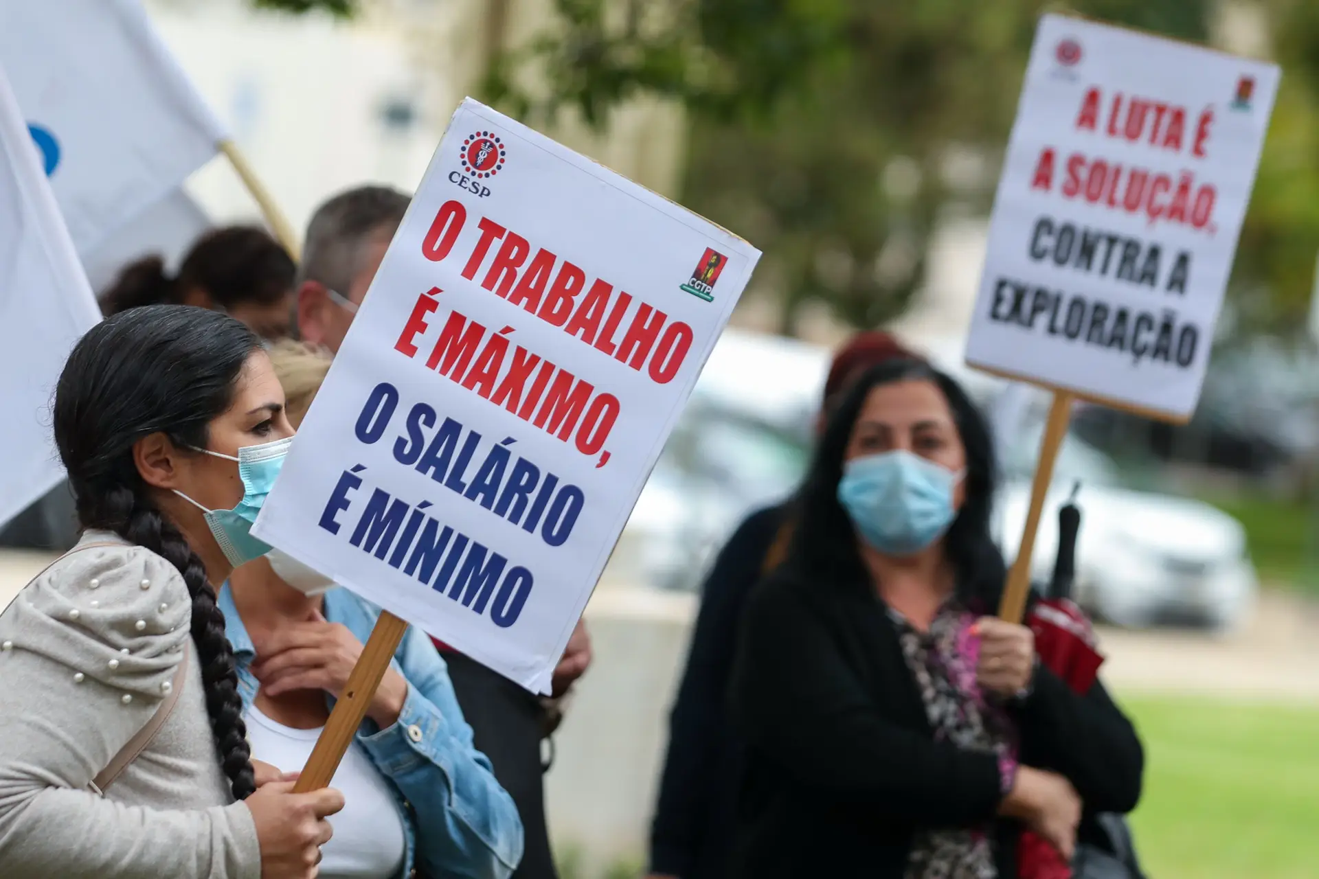 Governo propõe salário mínimo de 760 euros no próximo ano