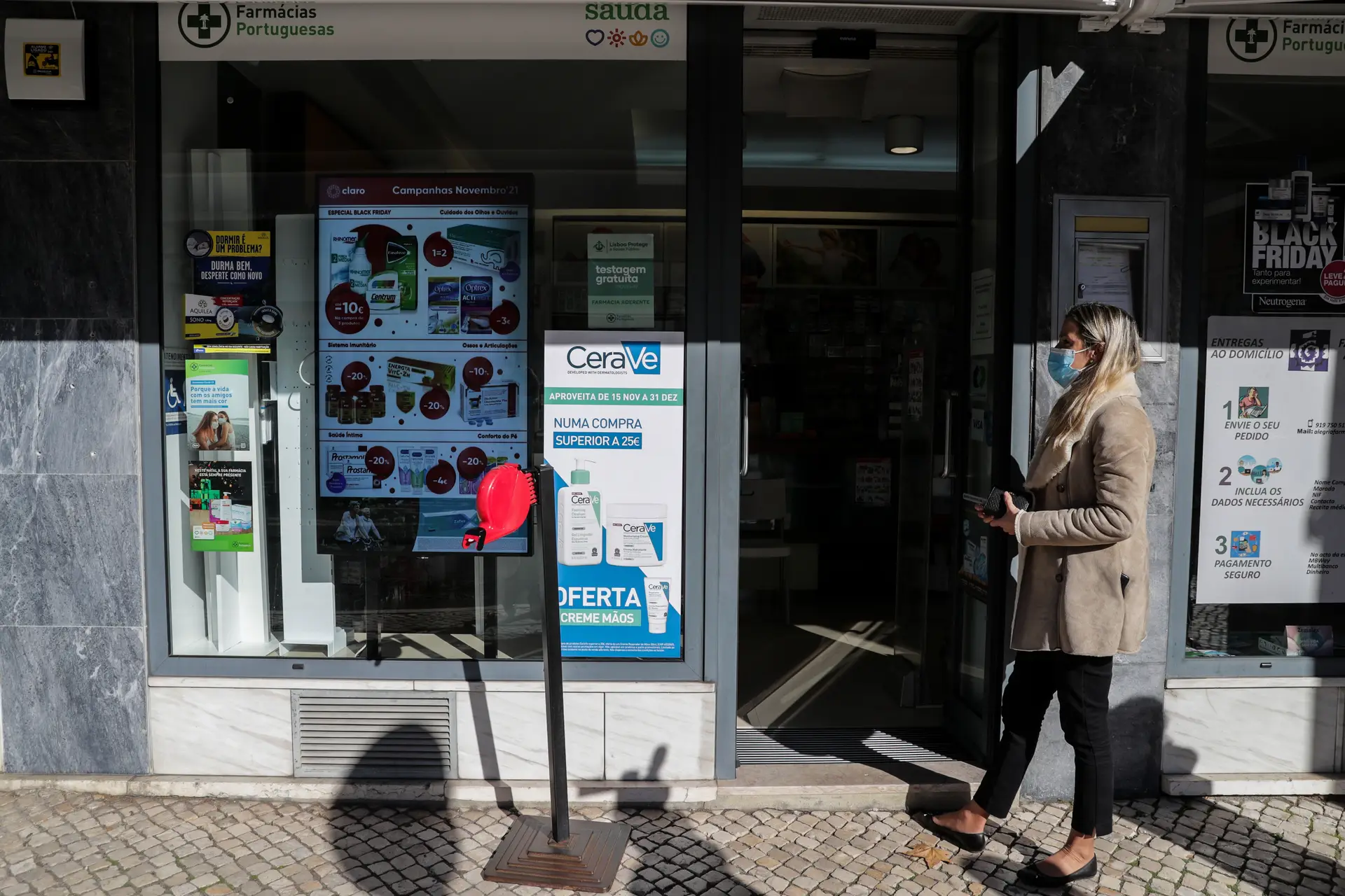 Lisboa continuará a pagar testes à população, mas Governo “tem de fazer a sua parte”, avisa Carlos Moedas