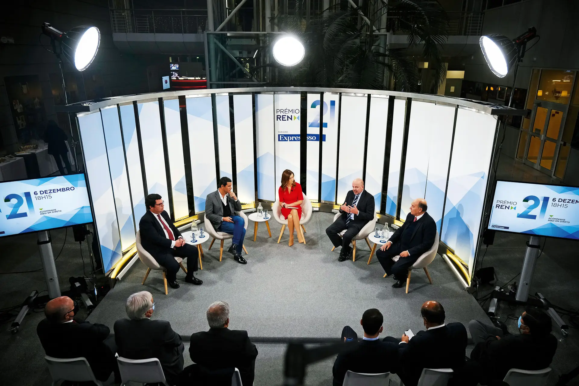 Como já vem sendo hábito, o evento de entrega do Prémio REN 2021 encerrou com um debate, desta vez sobre os preços da energia e a descarbonização